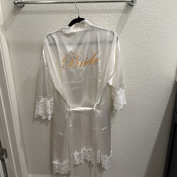 Bridal Robe - Picture 4 of 4